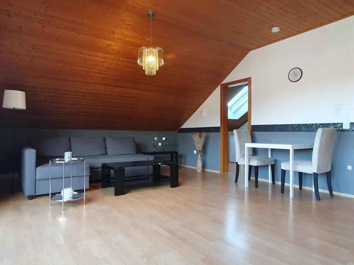 Wohnung Mit Ausblick In Tauberbischofsheim Exterior photo